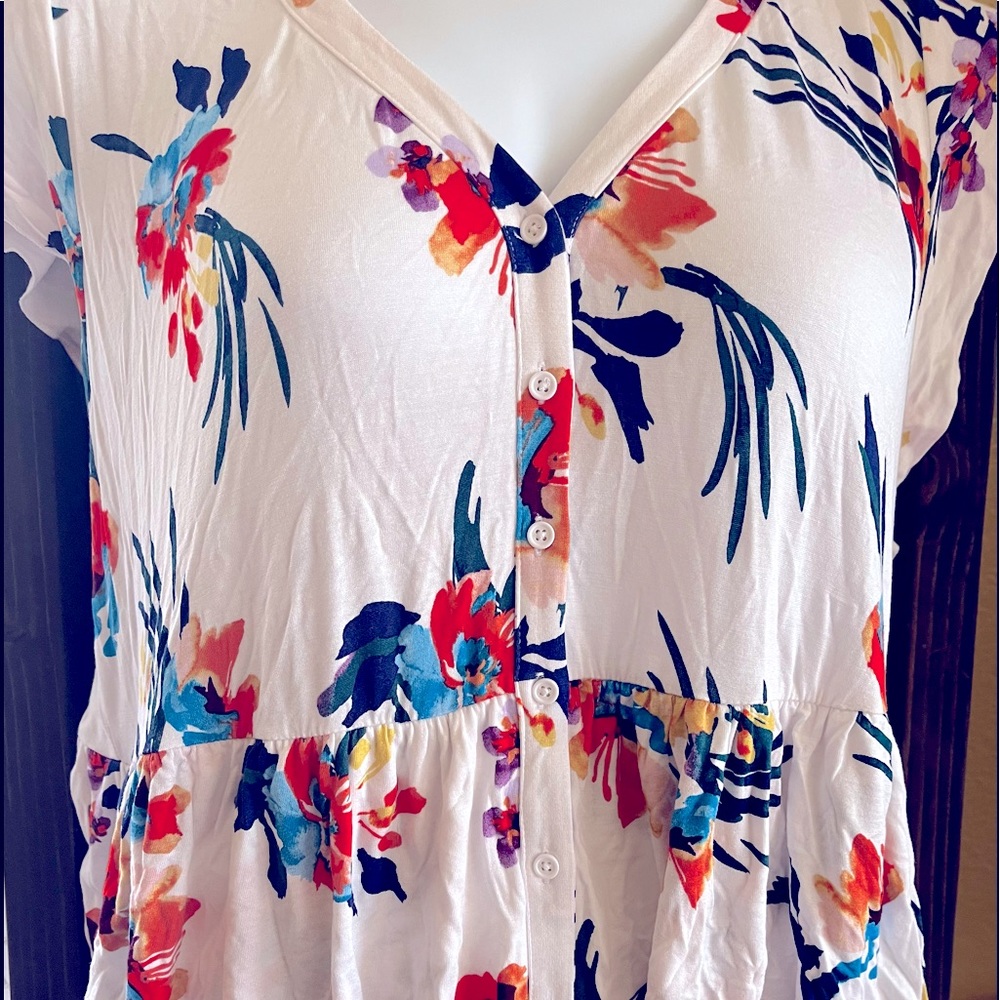 Beautiful ruffled so soft torrid top